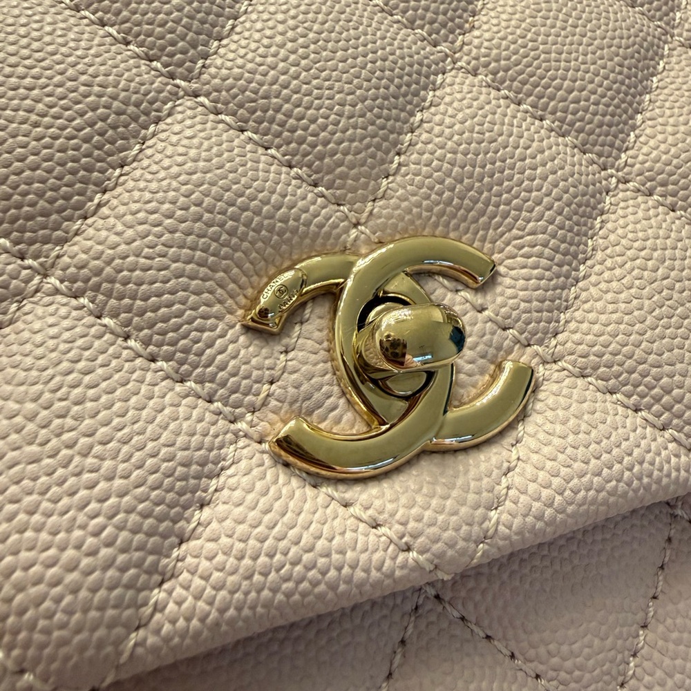 Chanel Mini Coco Handle in Light Lilac with Champagne Hardware - Picture 4 of 9